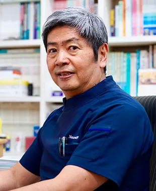 院長　山滝 昭 氏